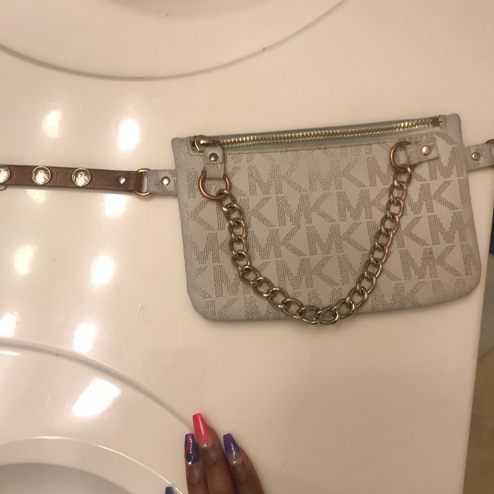 White MK fanny pack - Picture 3 of 6